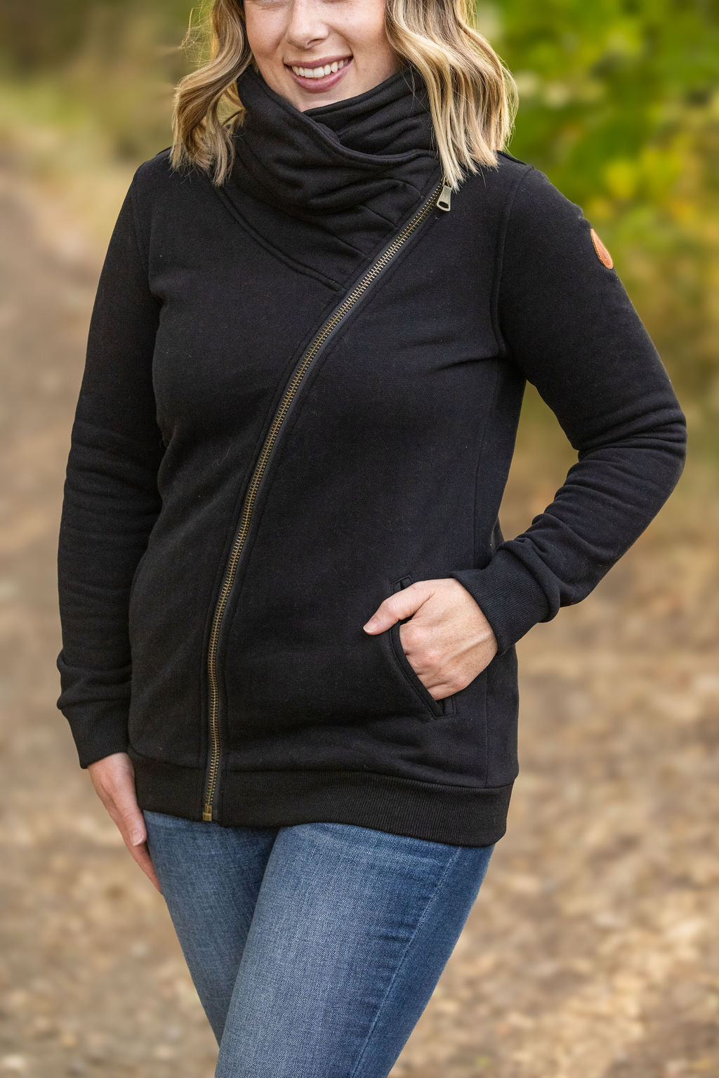 IN STOCK Quinn ZipUp Cowl - Black | Women's Hoodie