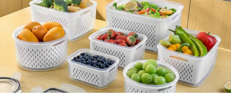 Set of fridge containers