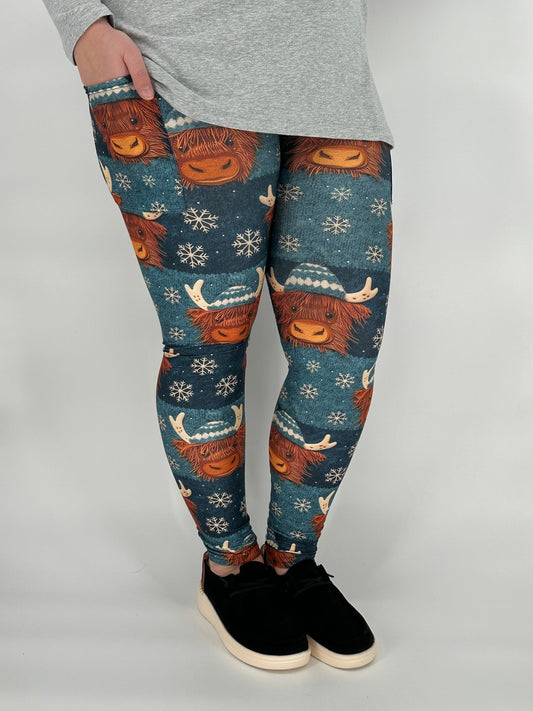 Winter Highland Cow Leggings w/ Pockets