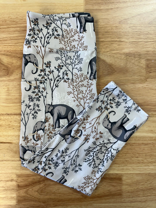 Safari Elephant Capri w/ Pockets