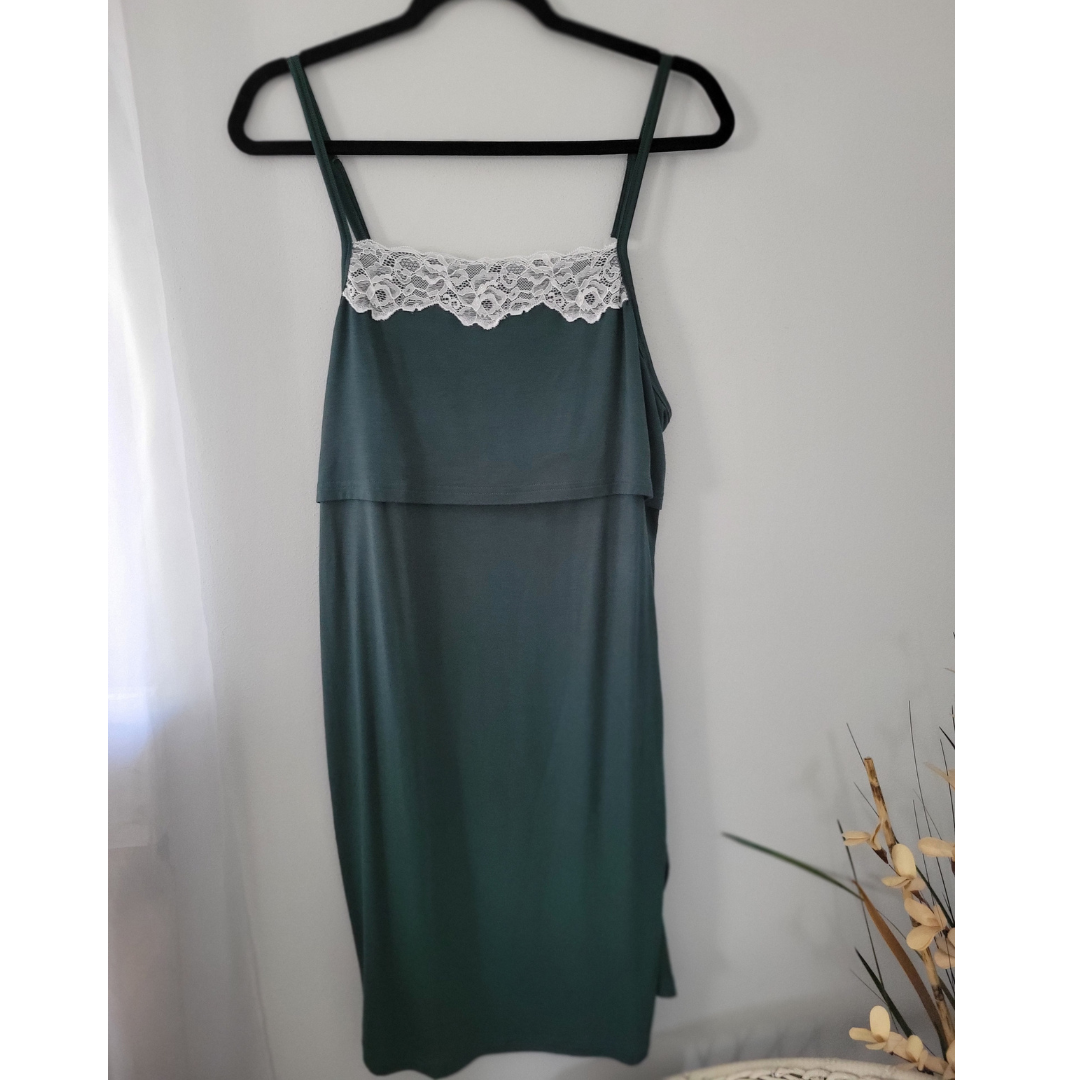 Emerald Green Maternity Delivery Gown & Vintage Floral Swaddle