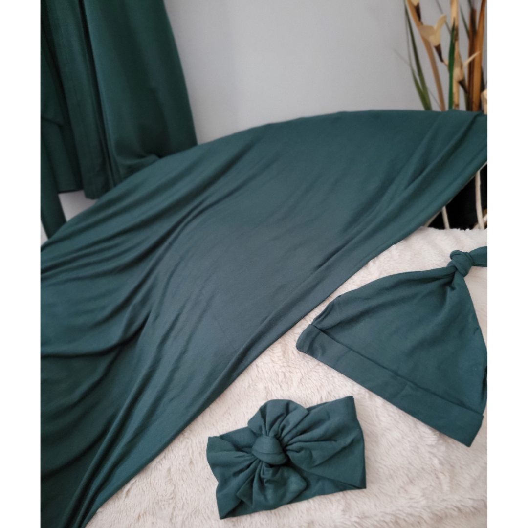 Emerald Green Maternity Delivery Gown & Matching Swaddle