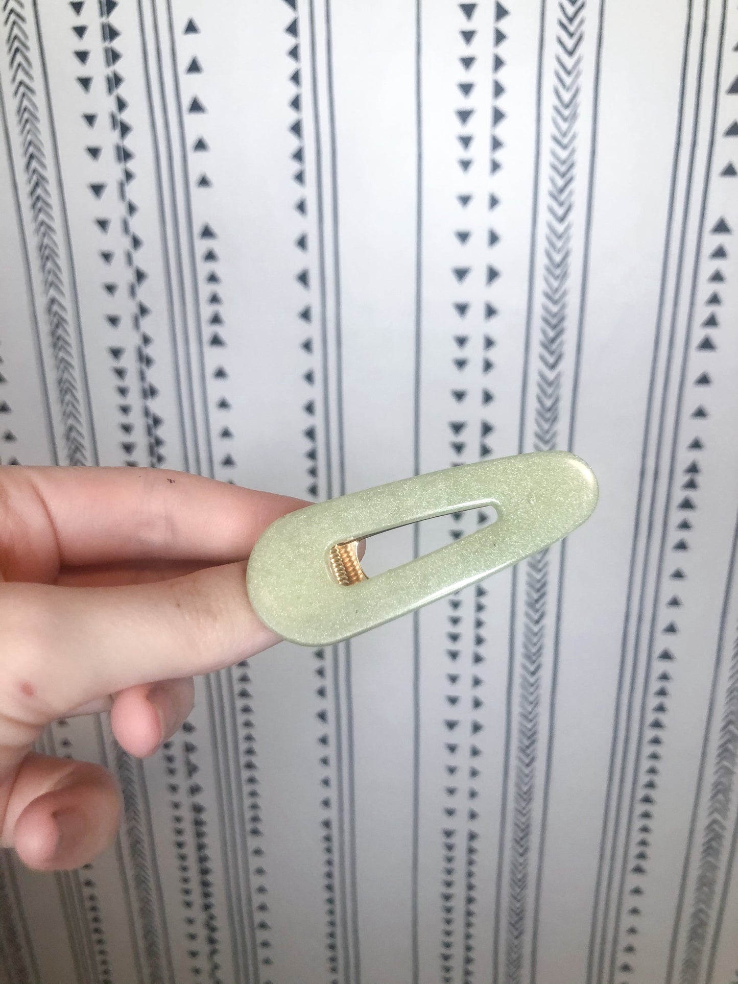 Pistachio clip